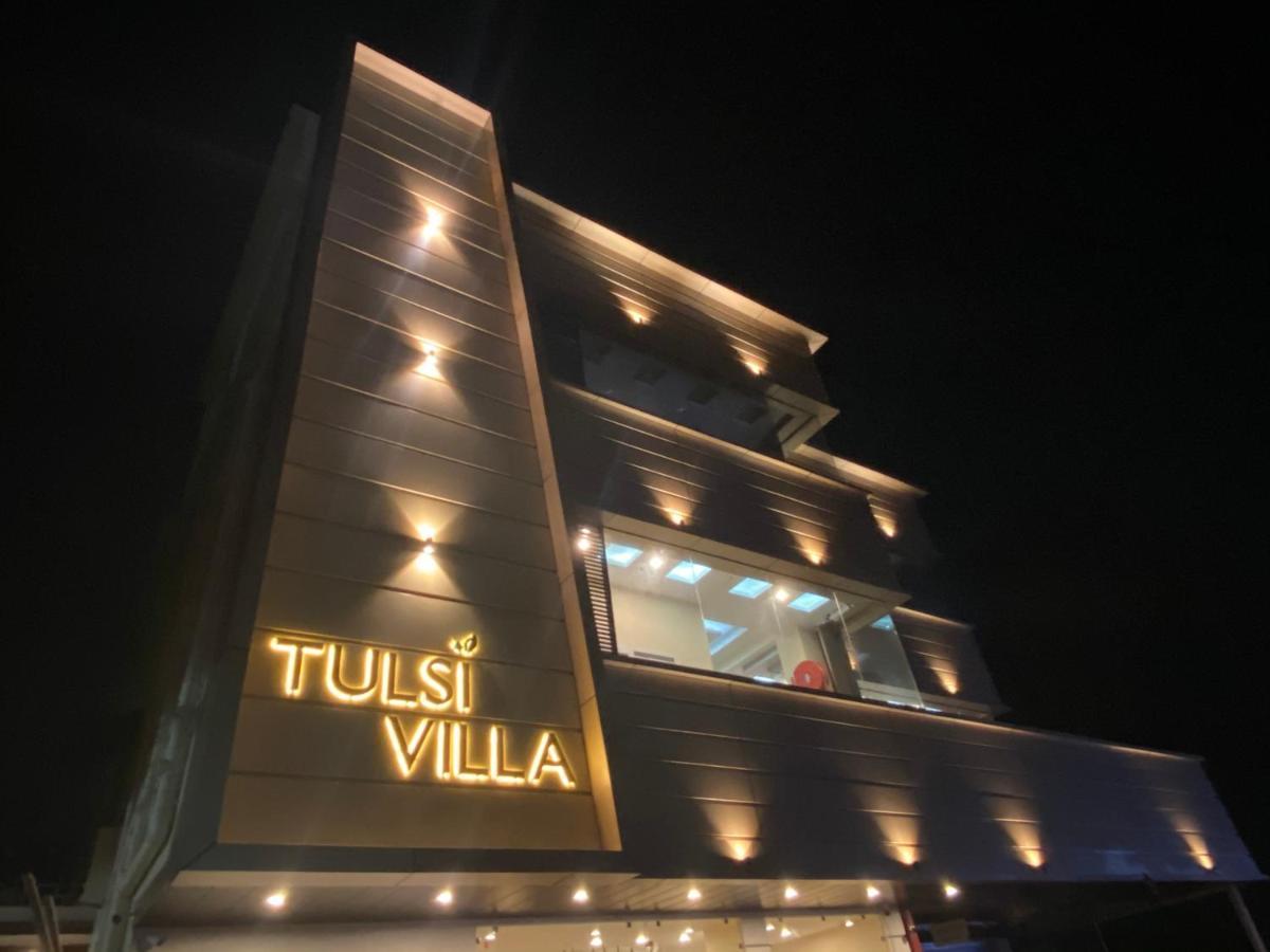 Hotel Tulsi Villa Dehradun Exterior foto